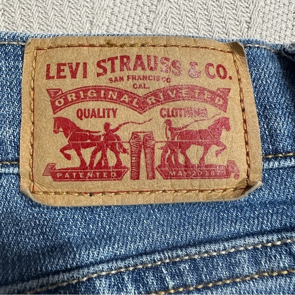Levi's 515 bootcut jeans, size 12, medium wash, casual, denim, spring, outdoors - Picture 4 of 6
